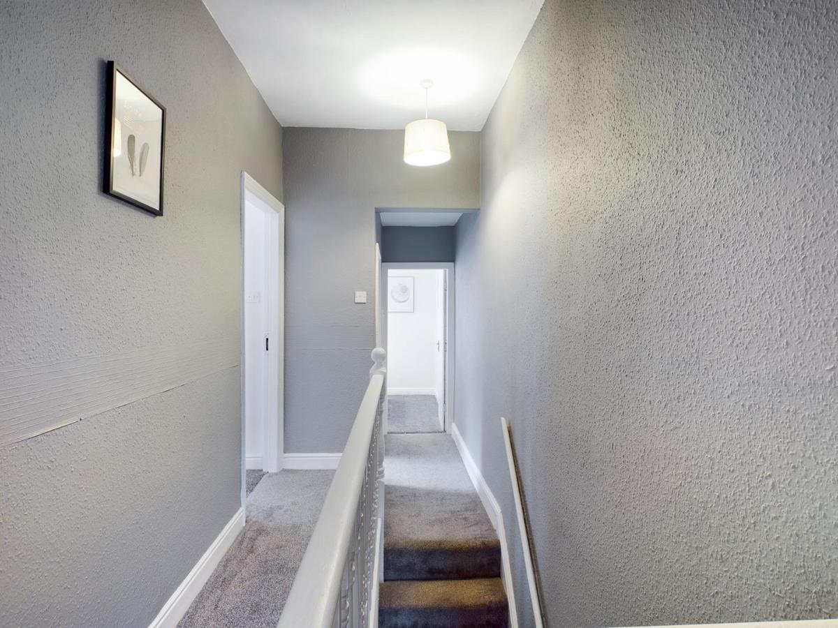 Cheerful 3 Bedroom Home With Free Parking And Wifi Chester Kültér fotó